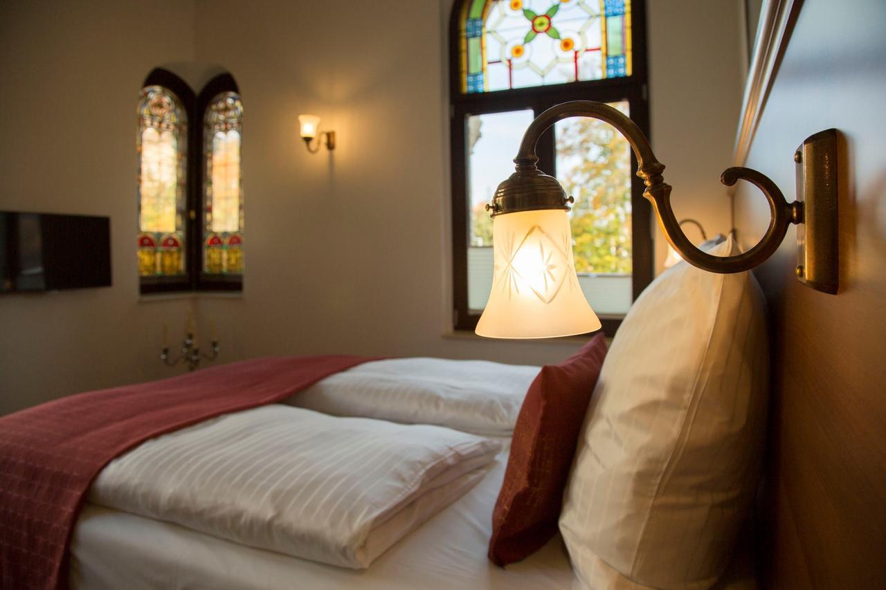 Pension Villa Kleine Wartburg ไอเซนัค ภายนอก รูปภาพ
