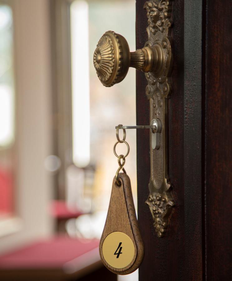 Pension Villa Kleine Wartburg ไอเซนัค ภายนอก รูปภาพ